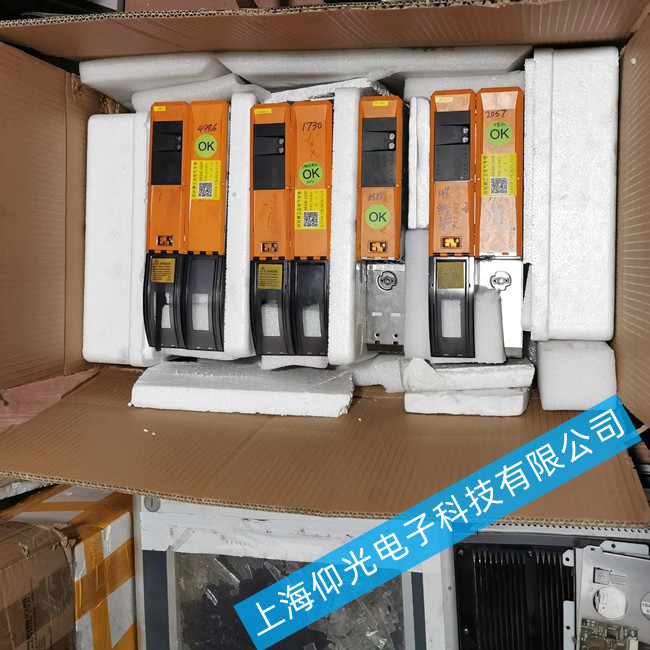 ����ؐ���R�ŷ��(q��)��(d��ng)��LED���tɫ��(b��o)�e(cu��)���پS��