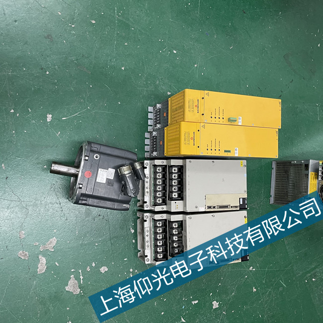 �����U����BUM618�ŷ��(q��)����112���ψ󾯾S���ļҏ�(qi��ng)