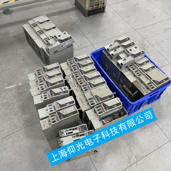 AB Kinetix 350�ŷ��(q��)�������@ʾF13���ϾS�޷���