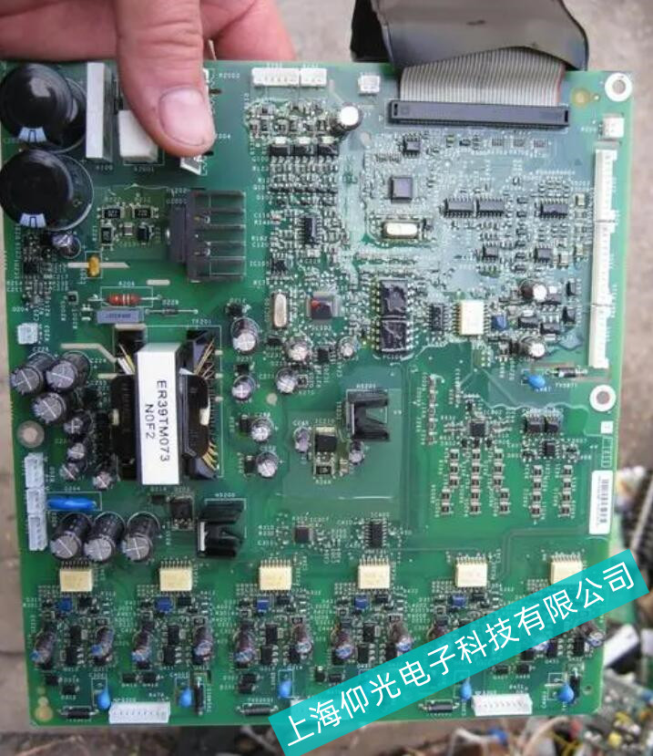 ����ʩ�͵¹��ؙC(j��)140ϵ�и߉�����ϾS��-���⌣�I(y��)�S��