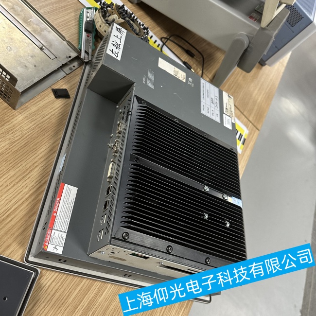 ���dʩ�͵¹��ؙC(j��)HMIST6400�_�C(j��)��Ļ�������ϾS�����M(f��i)�z�y(c��)