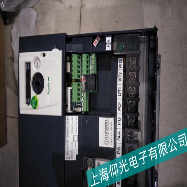 �Ϻ�ʩ�͵�׃�l��ATV61ϵ�Пo���_�C(j��)���ϾS�����M(f��i)�z�y(c��)