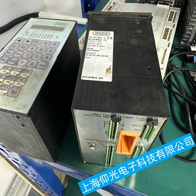 �����f˹������͙C(j��)������PLC 100/3D�o������(d��ng)���\(y��n)����ͻȻͣ�C(j��)���ϾS��