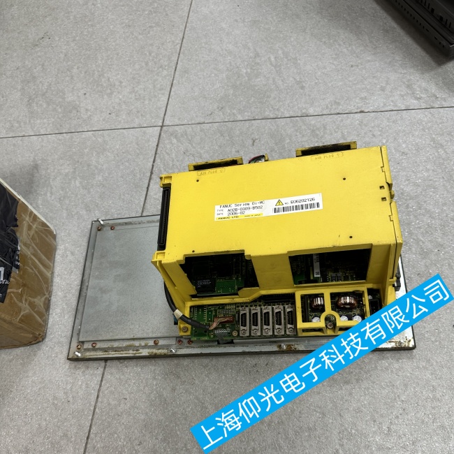 ���ݰl(f��)�ǿ�FANUC Series 0i-MC��(sh��)��ϵ�y(t��ng)�_�C��ͣ�چ��ӽ��治�ӹ��ϾS�޷���(w��)��